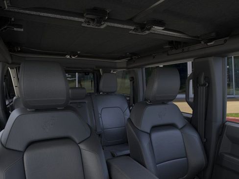 New 2025 Ford Bronco Badlands image 12