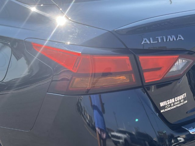 Used 2023 Nissan Altima 2.0 SR FWD image 10