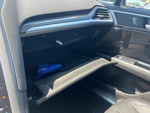 Used 2015 Ford Fusion Titanium FWD image 19
