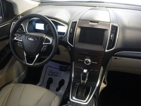 Used 2018 Ford Edge Titanium w/ Equipment Group 301A FWD image 32