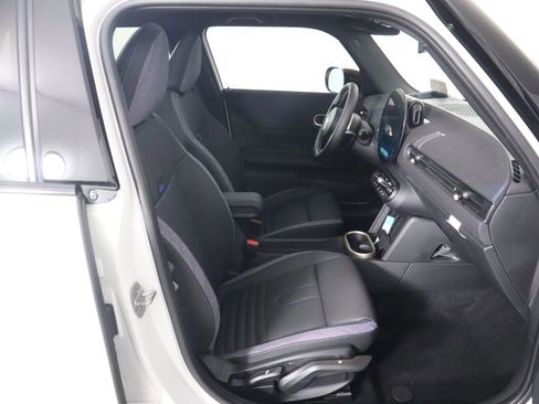 New 2026 MINI Cooper 4-Door Hardtop image 19