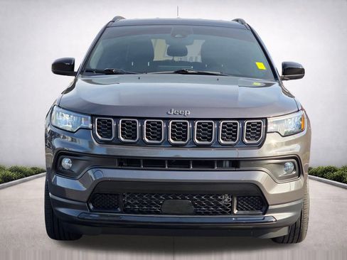 Used 2024 Jeep Compass Latitude w/ Altitude Special Edition image 3