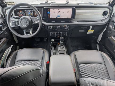 New 2026 Jeep Wrangler Unlimited Sahara AWD/4WD image 15