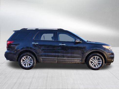 Used 2013 Ford Explorer XLT image 8
