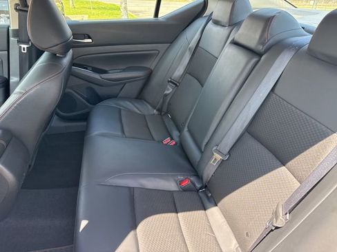 Used 2024 Nissan Altima 2.5 SR image 6