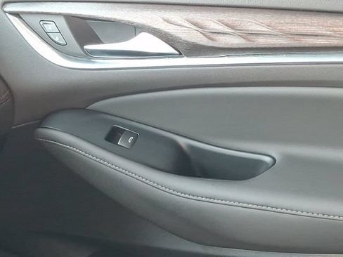 Used 2024 Buick Enclave Avenir w/ Avenir Technology Package FWD image 31
