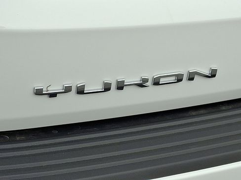 New 2026 GMC Yukon AT4 Ultimate image 12