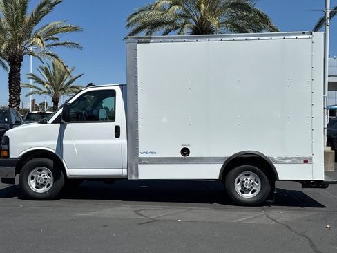 New 2026 Chevrolet Express 3500 w/ Power Convenience Package RWD image 6