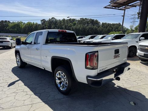 Used 2017 GMC Sierra 1500 SLT w/ SLT Premium Package AWD/4WD image 10