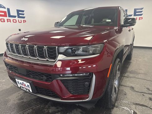 New 2026 Jeep Grand Cherokee Limited w/ Luxury Tech Group II image 5
