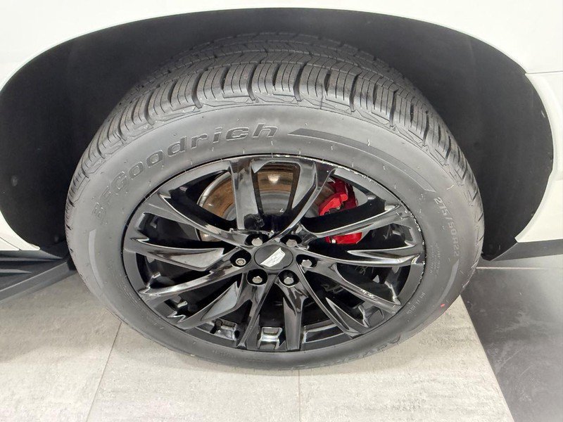 Used 2022 Cadillac Escalade Sport Platinum w/ LPO, ONYX Package AWD/4WD image 6