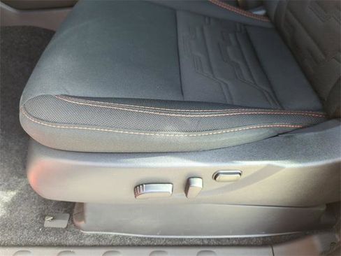 Certified 2025 Nissan Frontier PRO-4X w/ Tow Package image 29