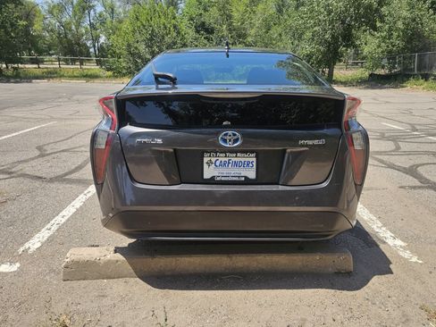 Used 2016 Toyota Prius Three FWD image 4