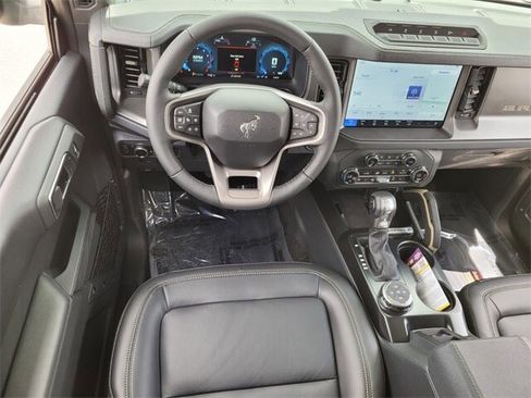 New 2025 Ford Bronco Badlands image 7