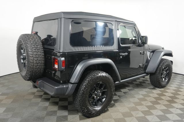 Used 2025 Jeep Wrangler Sport AWD/4WD image 3