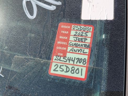 New 2025 Jeep Gladiator Rubicon w/ Convenience Group AWD/4WD image 20