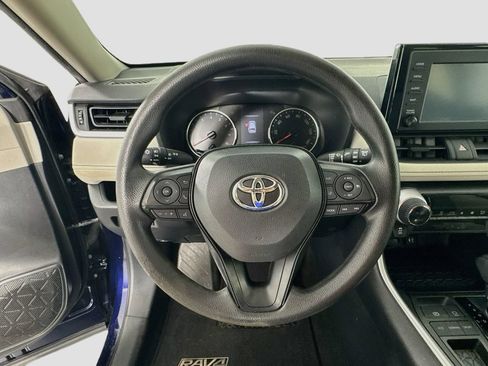 Used 2019 Toyota RAV4 XLE FWD image 11
