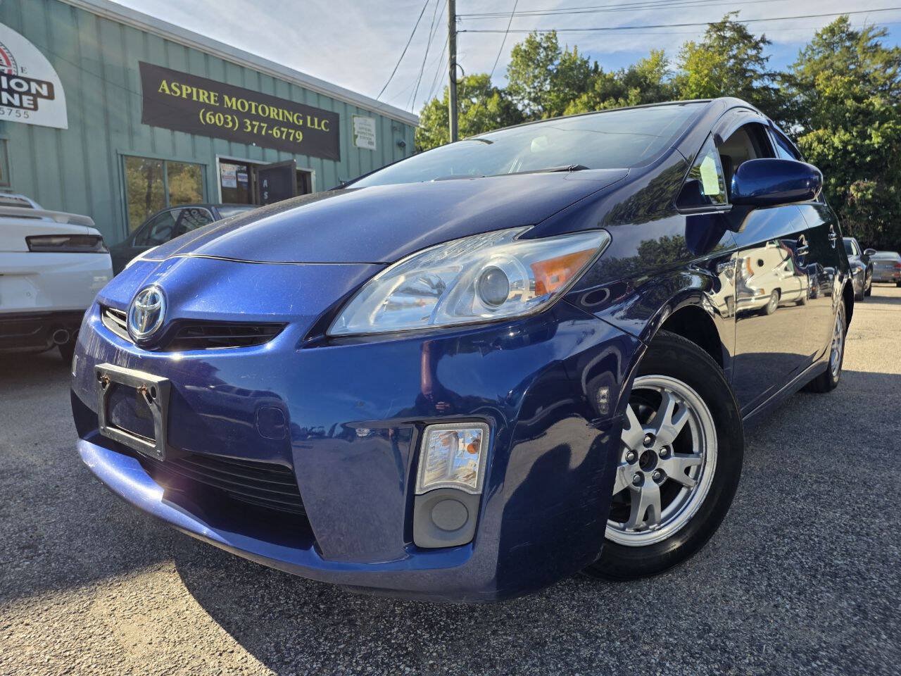 Used 2010 Toyota Prius Four w/ Solar Roof Pkg FWD image 2