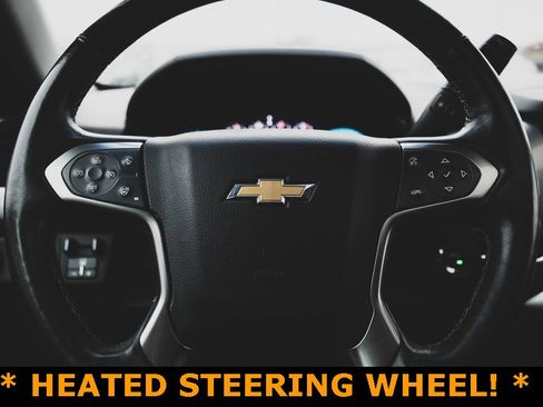 Used 2017 Chevrolet Suburban LT image 16