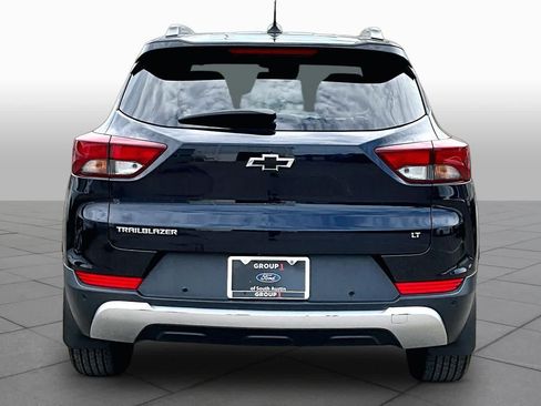 Used 2021 Chevrolet TrailBlazer LT w/ Convenience Package FWD image 5