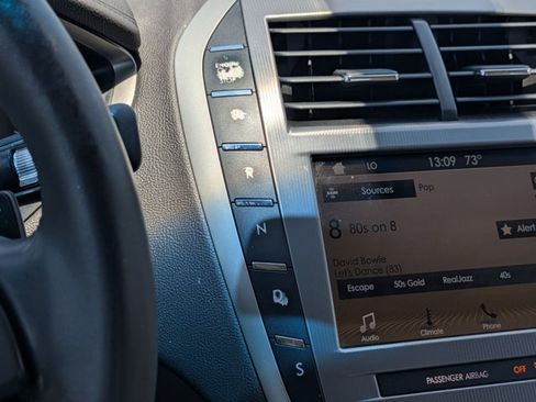 Used 2019 Lincoln MKZ Premiere FWD image 12