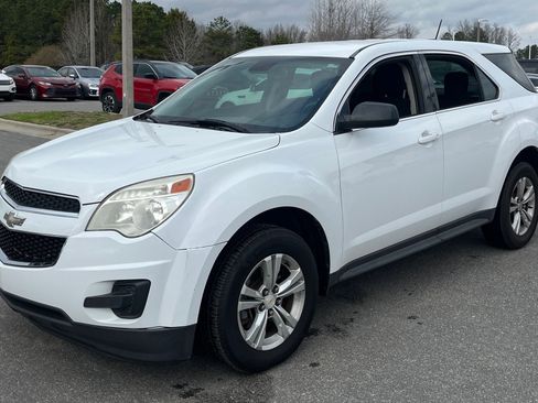 Used 2015 Chevrolet Equinox LS image 4