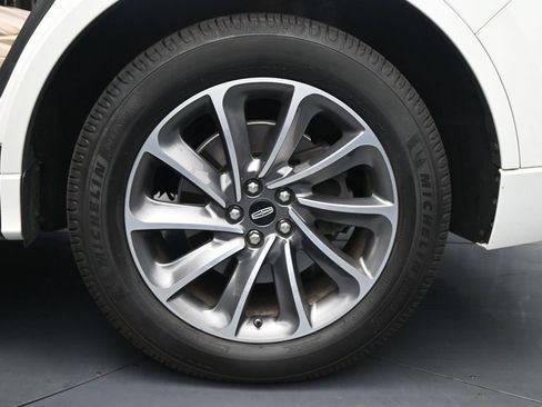 Used 2020 Lincoln Aviator Grand Touring w/ Elements Package Plus AWD/4WD image 22