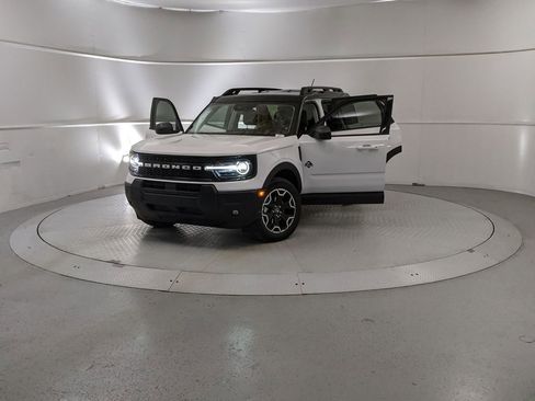 New 2025 Ford Bronco Sport Outer Banks image 12