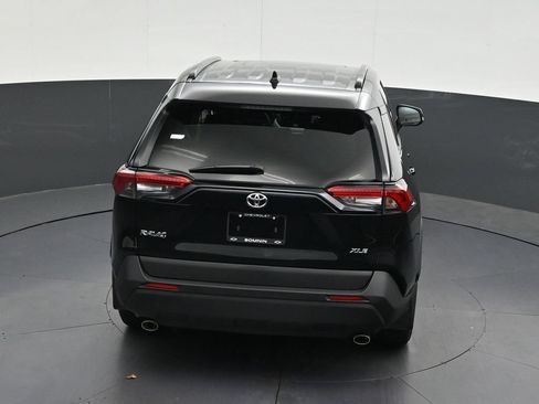 Used 2025 Toyota RAV4 XLE w/ Convenience Package FWD image 19