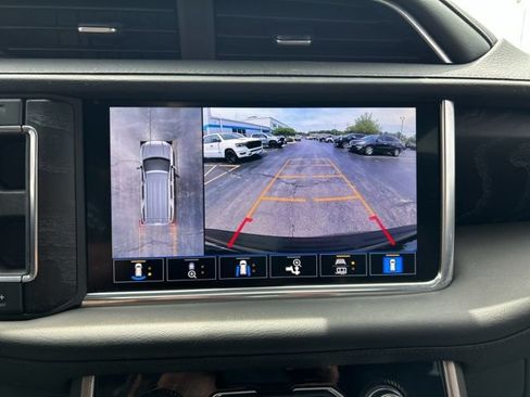 Used 2021 GMC Yukon Denali w/ Denali Premium Package AWD/4WD image 55