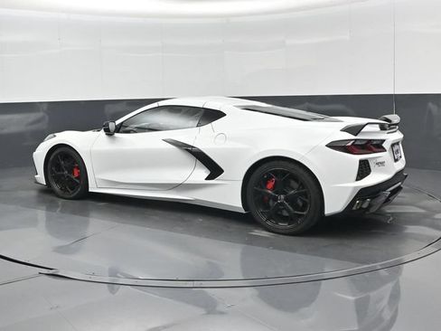 Used 2022 Chevrolet Corvette Stingray Premium Cpe w/ Z51 Performance Package RWD image 36