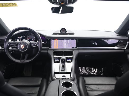 Certified 2021 Porsche Panamera 4 image 31