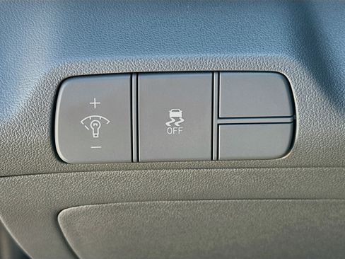 Used 2024 Hyundai Elantra SEL FWD image 16