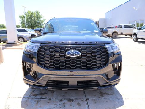 New 2026 Ford Explorer ST-Line w/ ST-Line Street Pack AWD/4WD image 10
