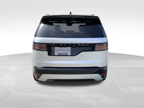 Used 2024 Land Rover Discovery Dynamic SE image 7