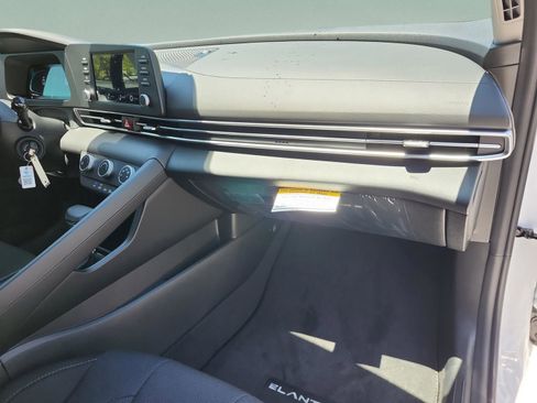 New 2026 Hyundai Elantra SE w/ Cargo Package FWD image 19