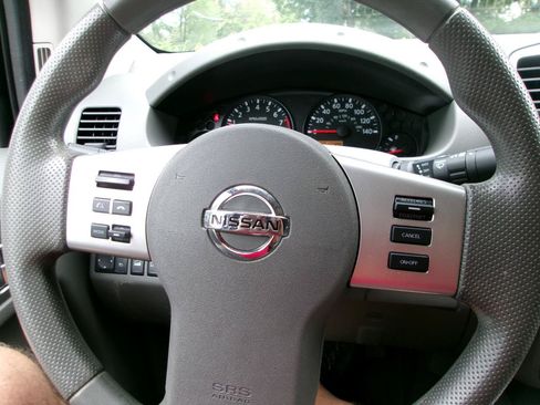 Used 2021 Nissan Frontier SV AWD/4WD image 14