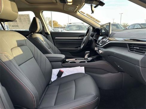 New 2025 Nissan Altima 2.5 SR w/ SR Premium Package image 10