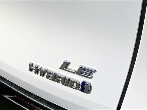 Used 2022 Toyota Sienna LE image 30