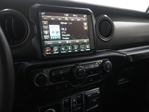 Used 2023 Jeep Wrangler Unlimited Sport AWD/4WD image 28