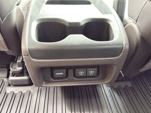 Used 2018 Honda Odyssey Elite image 18