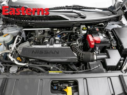 Used 2024 Nissan Rogue S FWD image 7