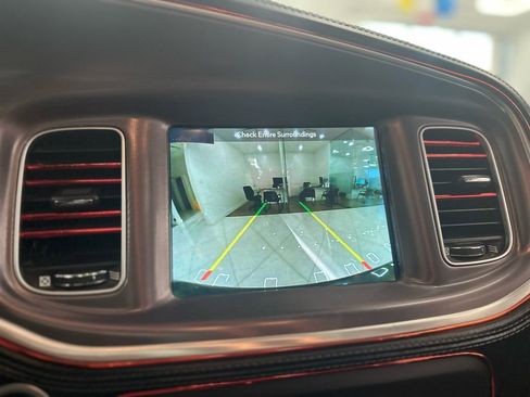 Used 2019 Dodge Charger SXT w/ Plus Group image 34