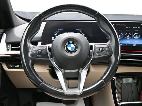 Used 2023 BMW X1 xDrive28i AWD/4WD image 16