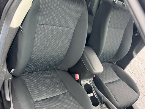 Used 2010 Toyota Corolla image 19