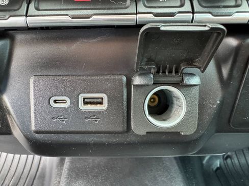 Used 2022 Chevrolet Silverado 3500 LT w/ Convenience Package image 44