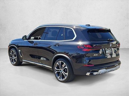Certified 2025 BMW X5 xDrive40i w/ Executive Package AWD/4WD image 8