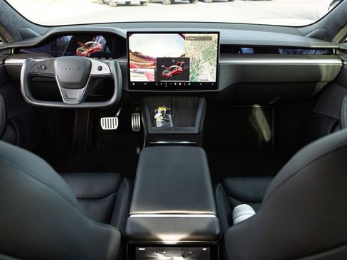 Used 2022 Tesla Model S Plaid image 38