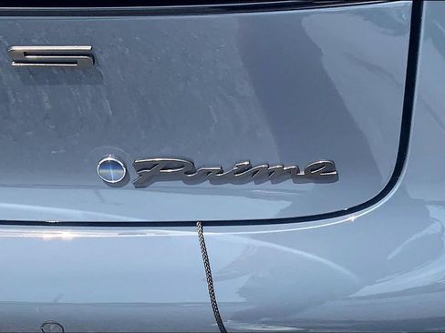 Used 2024 Toyota Prius Prime Premium FWD image 10