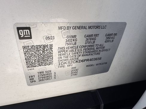Used 2023 GMC Yukon AT4 w/ LPO, Floor Liner Package image 33